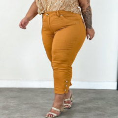 Calça capri caramelo na internet