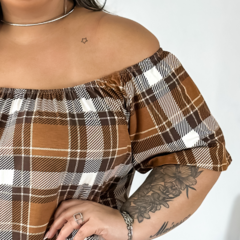 Blusa cigana de elástico xadrez na internet