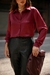 CAMISA CREPE ACETINADO VERMELHO BURGUNDY SOFIE na internet