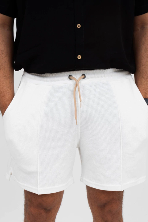 Shorts Texturizado Off White - comprar online