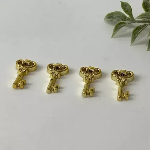 Aplique Chaves Dourado