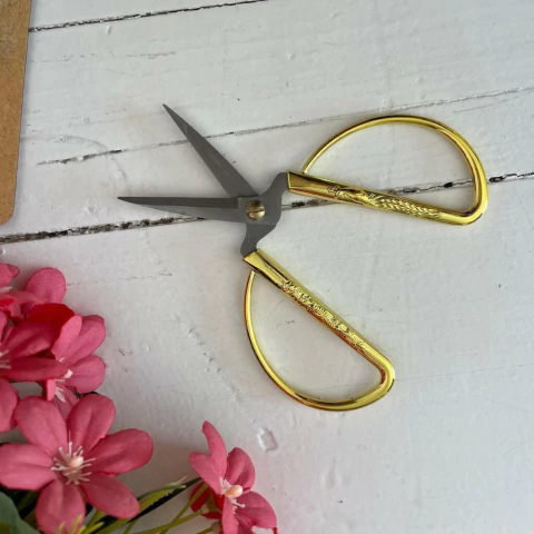 Tesoura Vintage Dourada