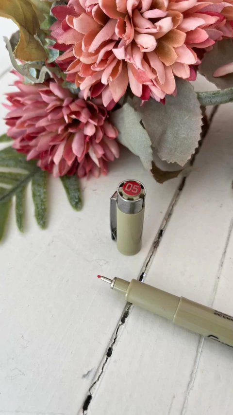 Caneta Microm 05 Vermelha