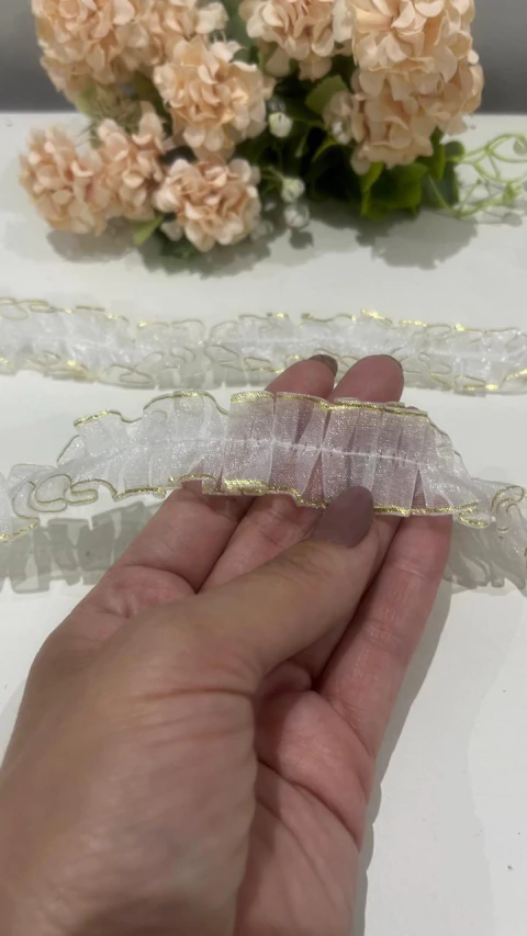 Renda frufru Off com Dourado - comprar online