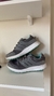 Tênis adidas na internet