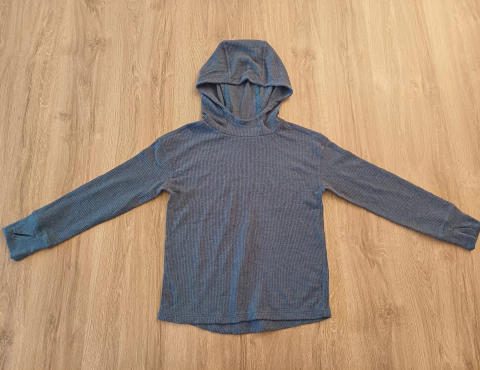 Buzo liviano importado talle 4-5 años grande