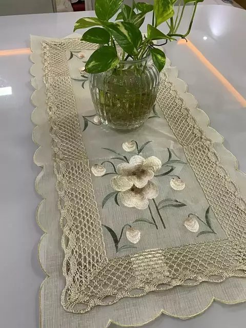 Caminho De Mesa Bordado Renda Luxo 40cm x 90cm - comprar online