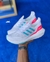 UltraBoost "Blue Pink" na internet