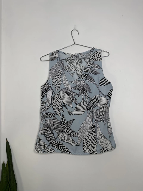 Blusa Azul com Florais | M/G - comprar online