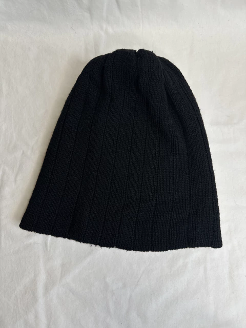 Touca de Tricô Preta - comprar online