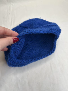 Touca de Tricô Azul - Restore Brechó