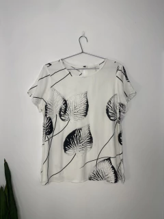 Blusa Preta & Branca | M/G - comprar online