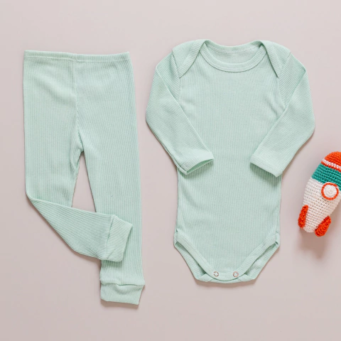 Conjunto Body e Calça Bebê Canelado Verde Claro - comprar online