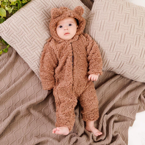 Macacão Bebê Pelúcia com Capuz Teddy Marrom Chocolate - comprar online