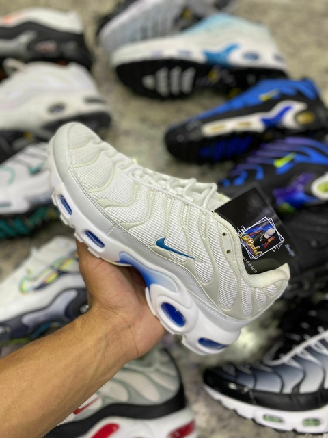 NIKE AIR MAX TN PLUS