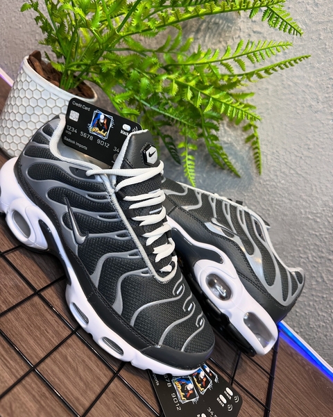 Nike Air Max TN Plus "Iron Grey"