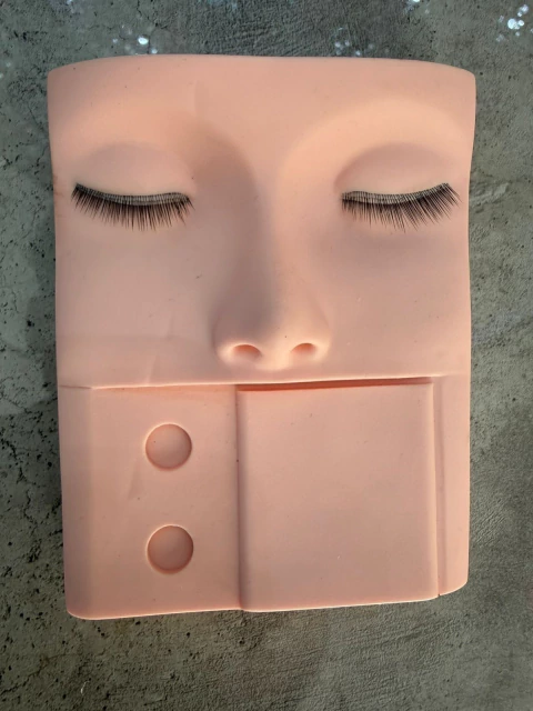 CARA DE PRACTICA CON PESTAÑA - comprar online