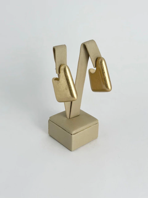 Argola balança acetinada - dourada