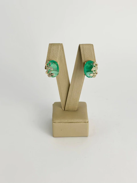 Brinco esmeralda colombiana oval