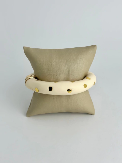 Bracelete tubo resina fosca - creme