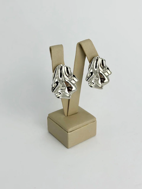 Brinco chapa orgânica prata M