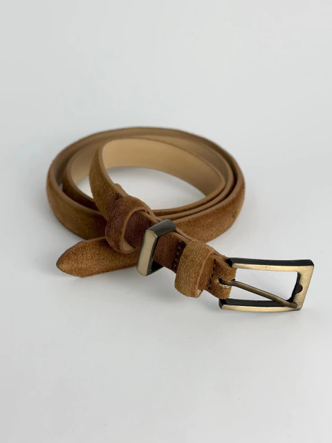 Cinto camurça fivela ouro velho - mocha