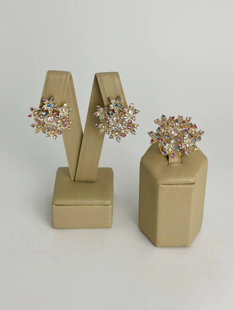 Conjunto candy colors/dourado