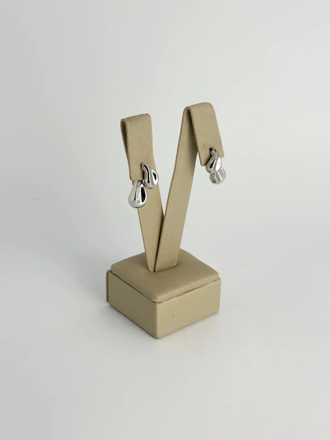 Brinco dupla de gotas prata