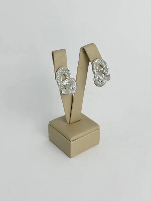 Brinco nó organico prata