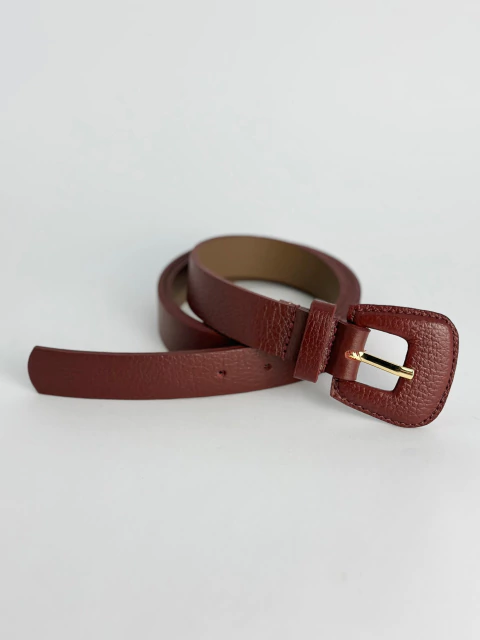 Cinto fivela quadrada encapada - bordô
