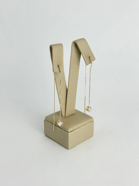 Brinco fio + ponto de luz