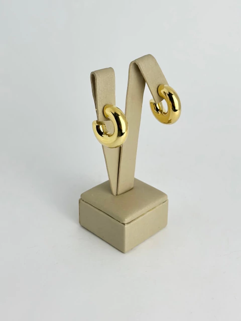 Argola bold dourada - M