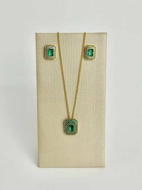 Conjunto elo grumet + lajota cravejada esmeralda