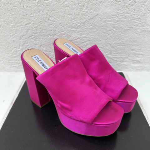 SANDALIA SATIN FUCSIA 'STEVE MADDEN'