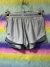 SHORT DEPORTIVO GRIS 'UNDER ARMOUR'