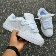 Hertz all white - comprar online