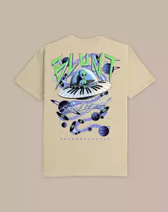 Camiseta Regular Blunt na internet