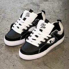 Fusion Black white