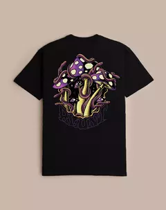 CAMISETA REGULAR MUSHY - PRETO