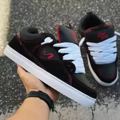Tênis Tesla Fusion Black Red na internet