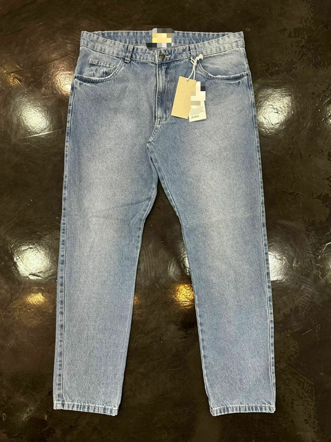 Calça jeans reta clara