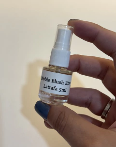 Decant Noble Blush Lattafa EDP (Inspiração Good Girl Blush) na internet