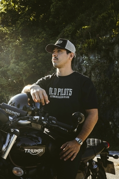 Camiseta T-6 na internet