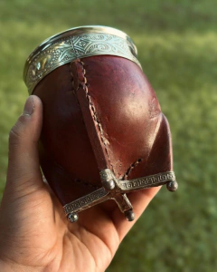 Imagen de Mate imperial con botas y bolitas