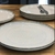 Plato Playo 27cm Porcelana Borde Marron