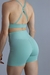 Shorts Essence Verde na internet