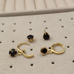 Brinco Duplo com Pedra Preta