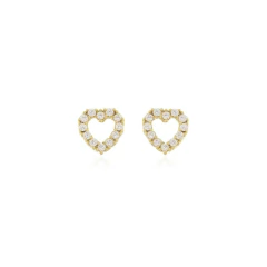 Brinco coração cravejado com pedras coloridas, em tom dourado, estilo semijoia feminina.