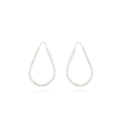 Brinco argola em formato de gota torcida, confeccionado em prata 925.