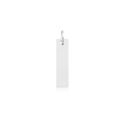 Pingente retangular em prata 925, com acabamento liso e elegante.